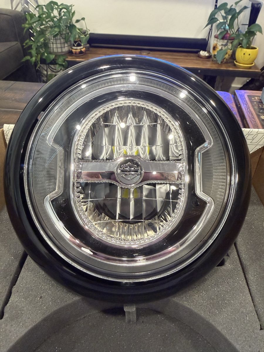 Harley Low Rider ST head light