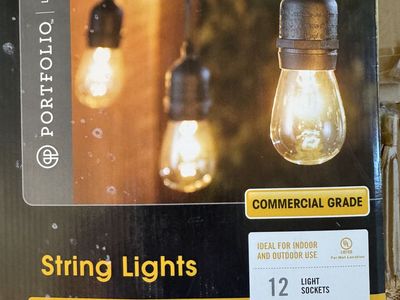 New String Lights 24' Cord -12 Bulbs