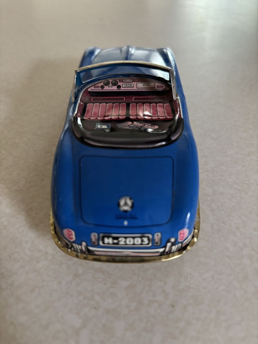 Main image 4