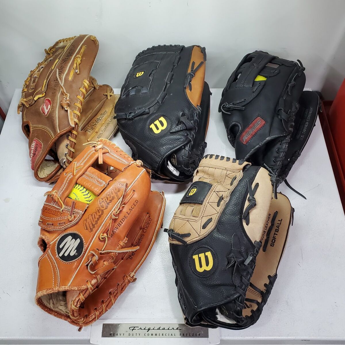 Slowpitch Softball Mitts Gloves