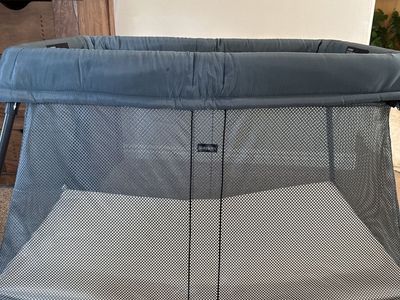 Babybjorn Travel Crib Light Pack N’ Play