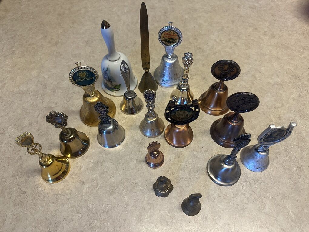 18 decorative Keepsake Bells