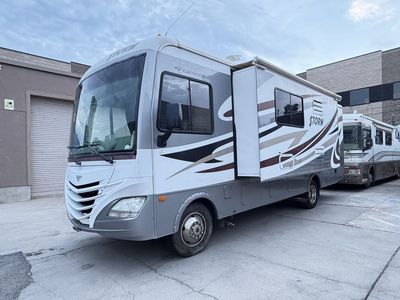 2013 Fleetwood Storm 28MS with Slide