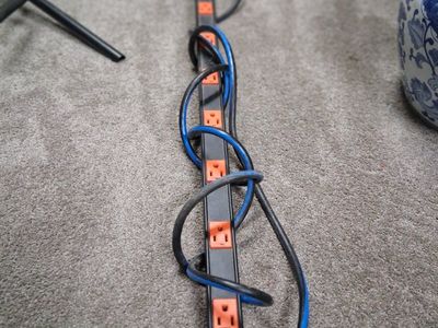Middle Atlantics Products 20 Outlit Power Strip Good!