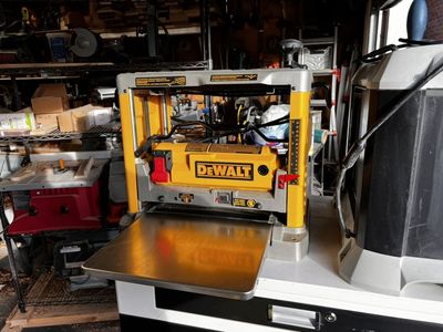 Dewalt Thickness Planer