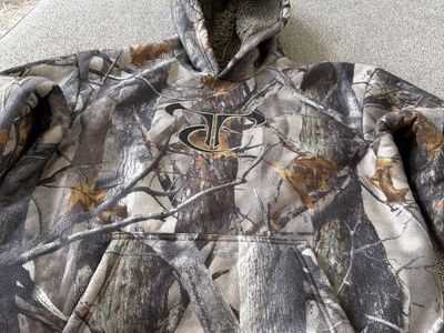 Very warm hunting hoodie Boys XL or men’s small