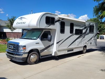 Motorhome - 2024 Thor Chauteau 28Z