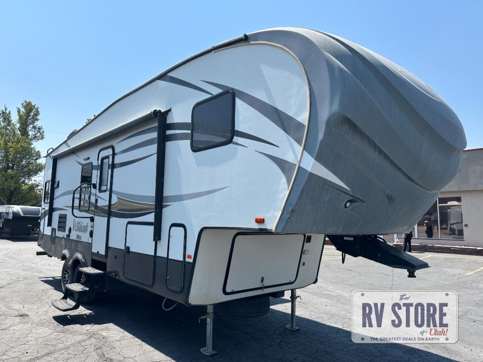 2015 Forest River RV Wildcat Maxx 262RGX Fifth Wheel Front Bedroom|Rear Kitchen|U Shaped Dinette