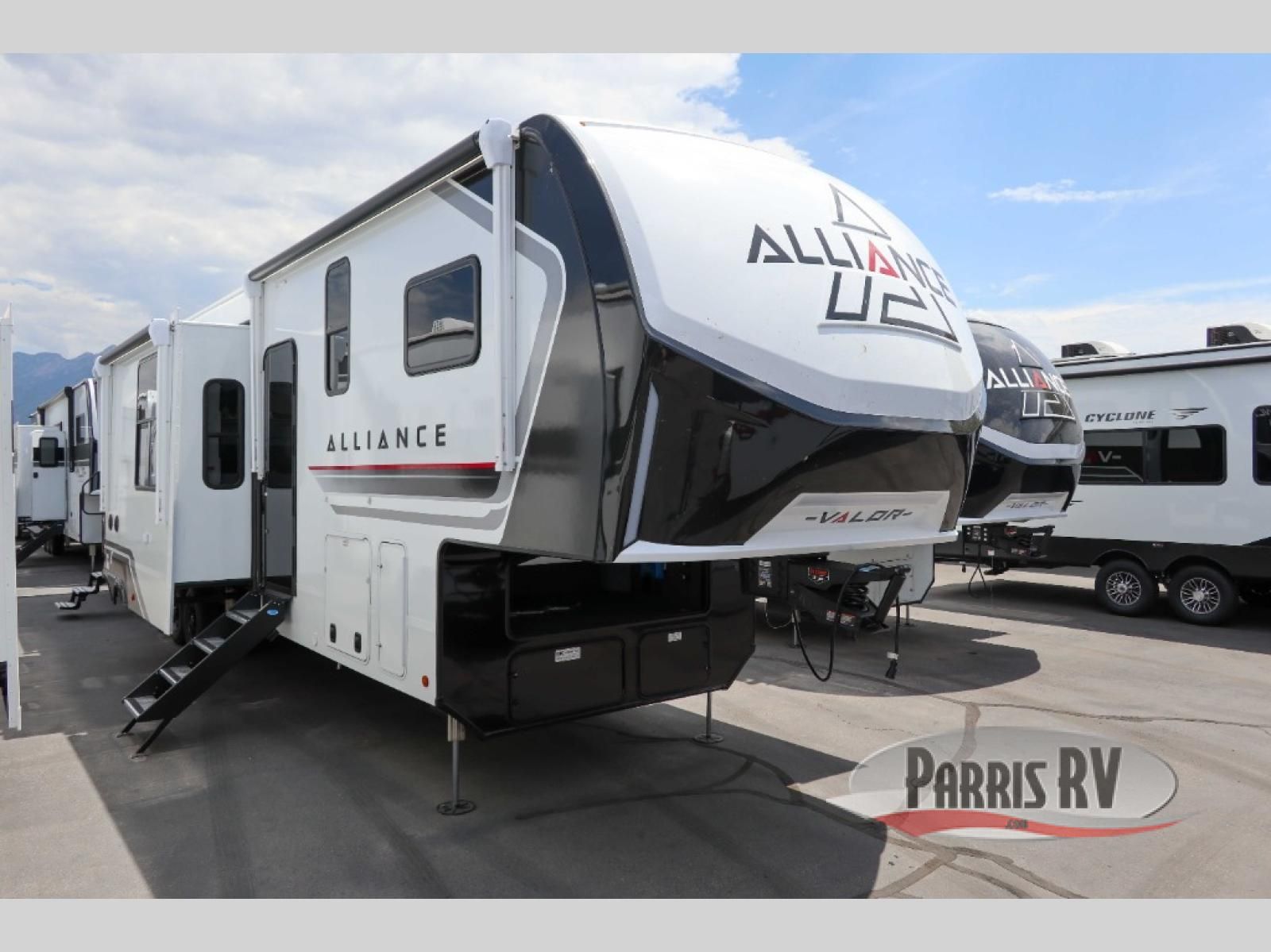 New 2027 Alliance RV Valor 423V16