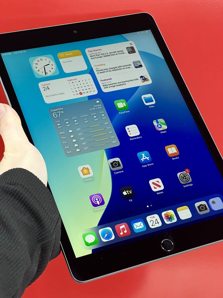 iPad 9th Gen 64GB - WiFi + Cellular