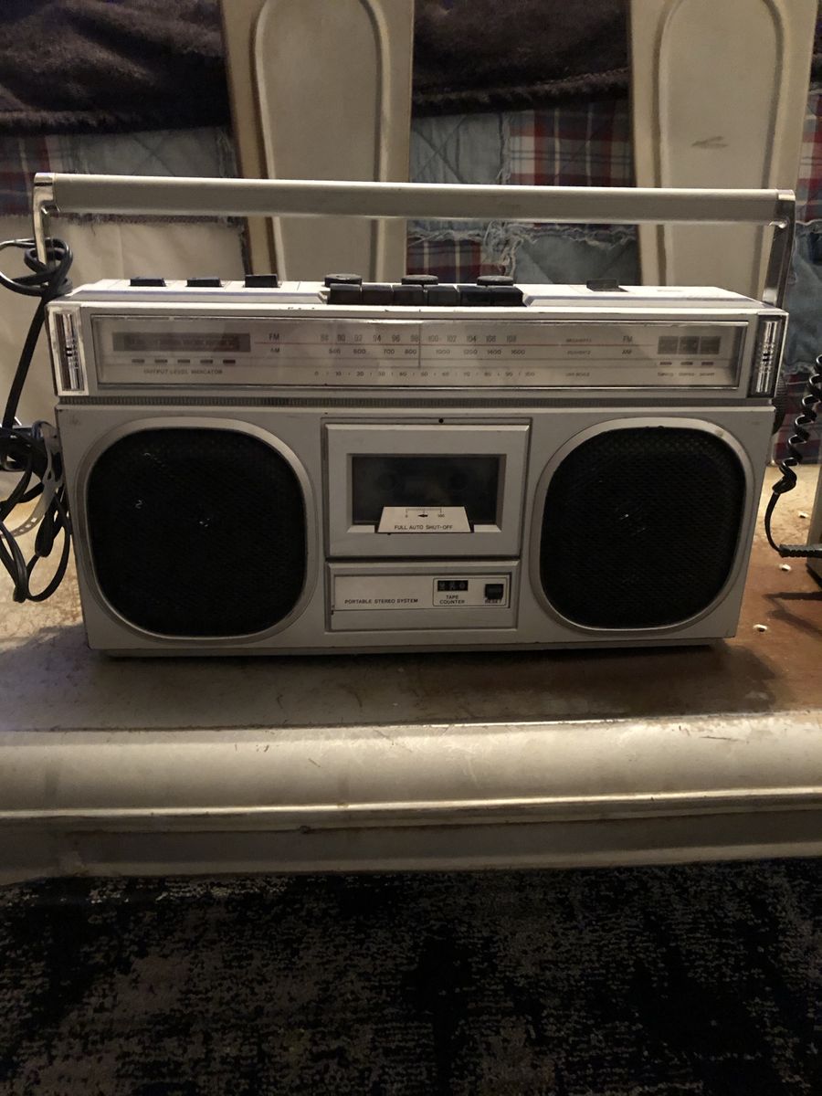 Vintage Silver Portable Stereo Cassette Boombox AM/FM Radio