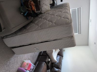 free queen mattress and box spring
