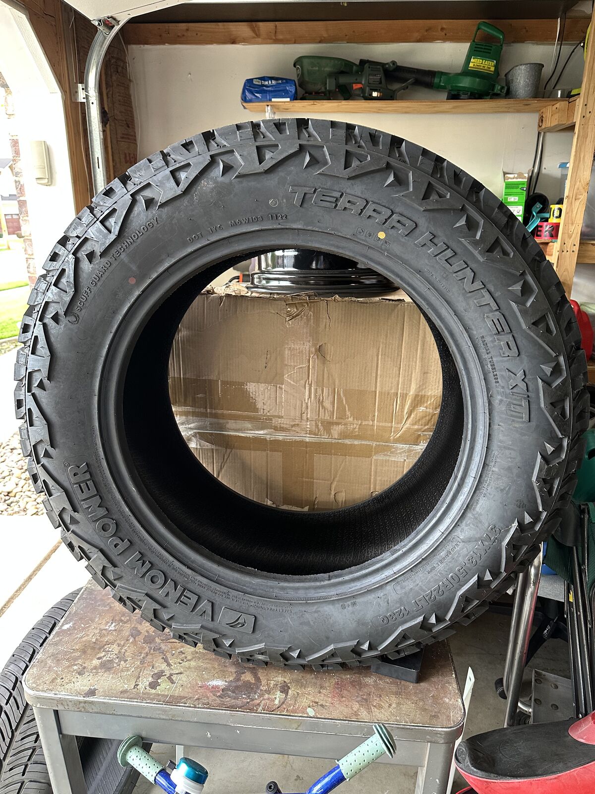 Terra Hunter XT Truck Radial Tire-37X13.50R22LT — New