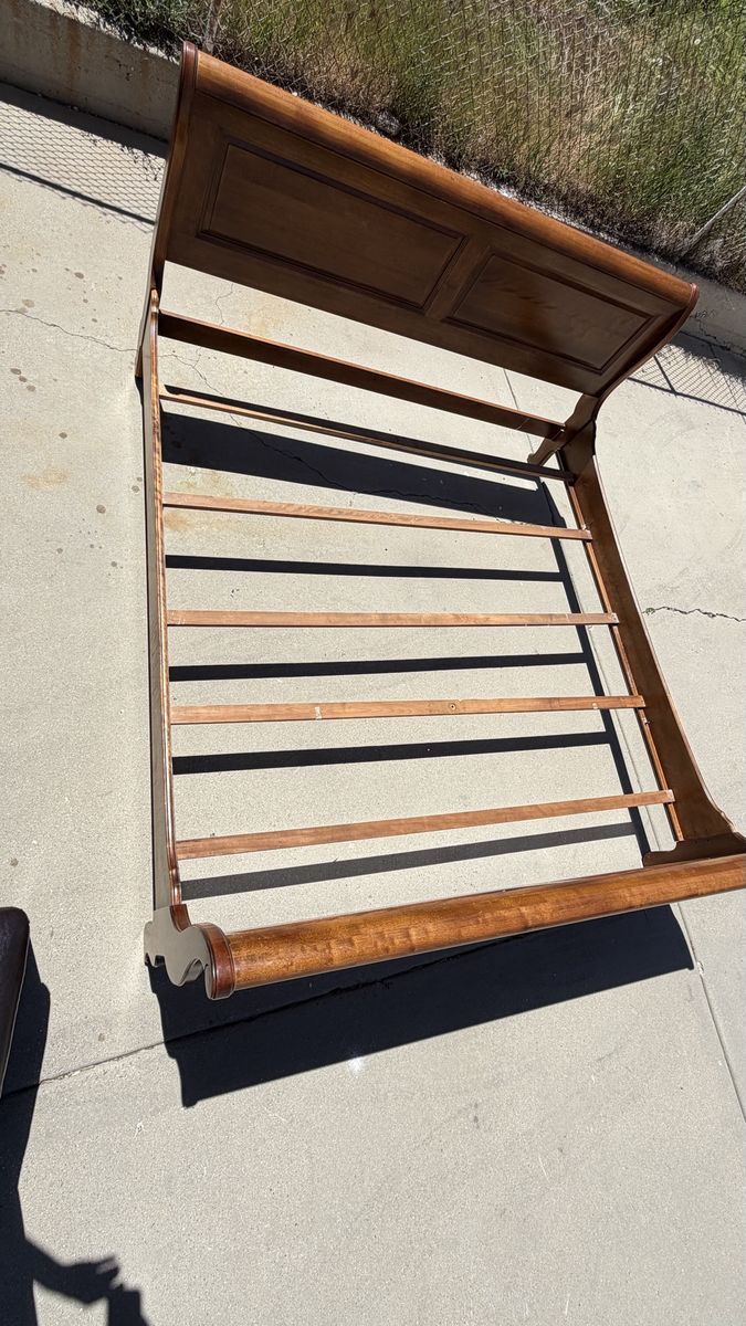 King size frame bed
