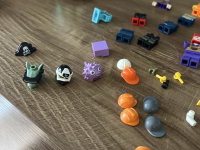 Incomplete Lego mini figs
