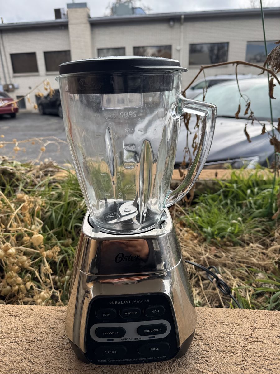 Oster Master 48 0z Chrome 800 Watts Pulse Blender