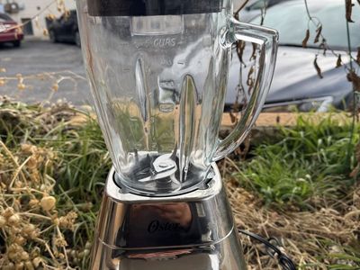 Oster Master 48 0z Chrome 800 Watts Pulse Blender