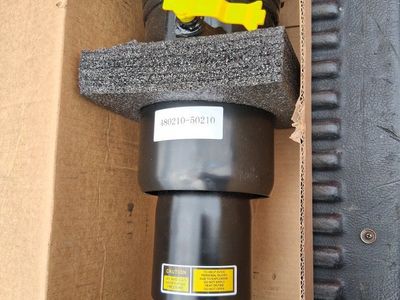 1 New Left Side Air Strut For a 2007 to 2017 Lexus.