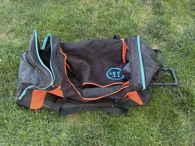 Warrior wheelie hockey bag