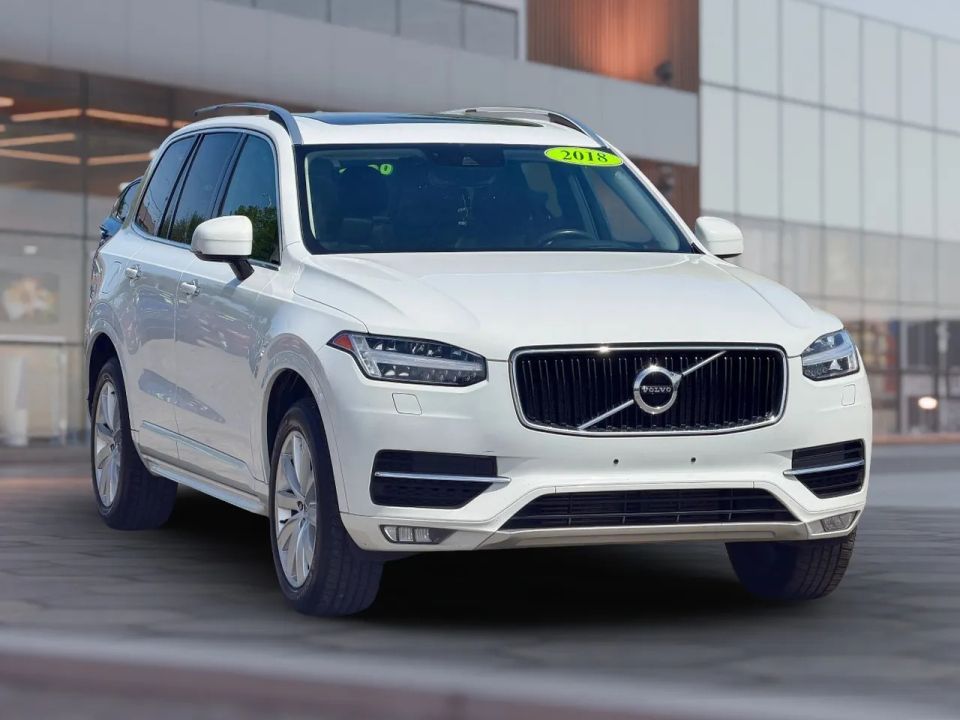 2018 Volvo XC90 T6 Momentum