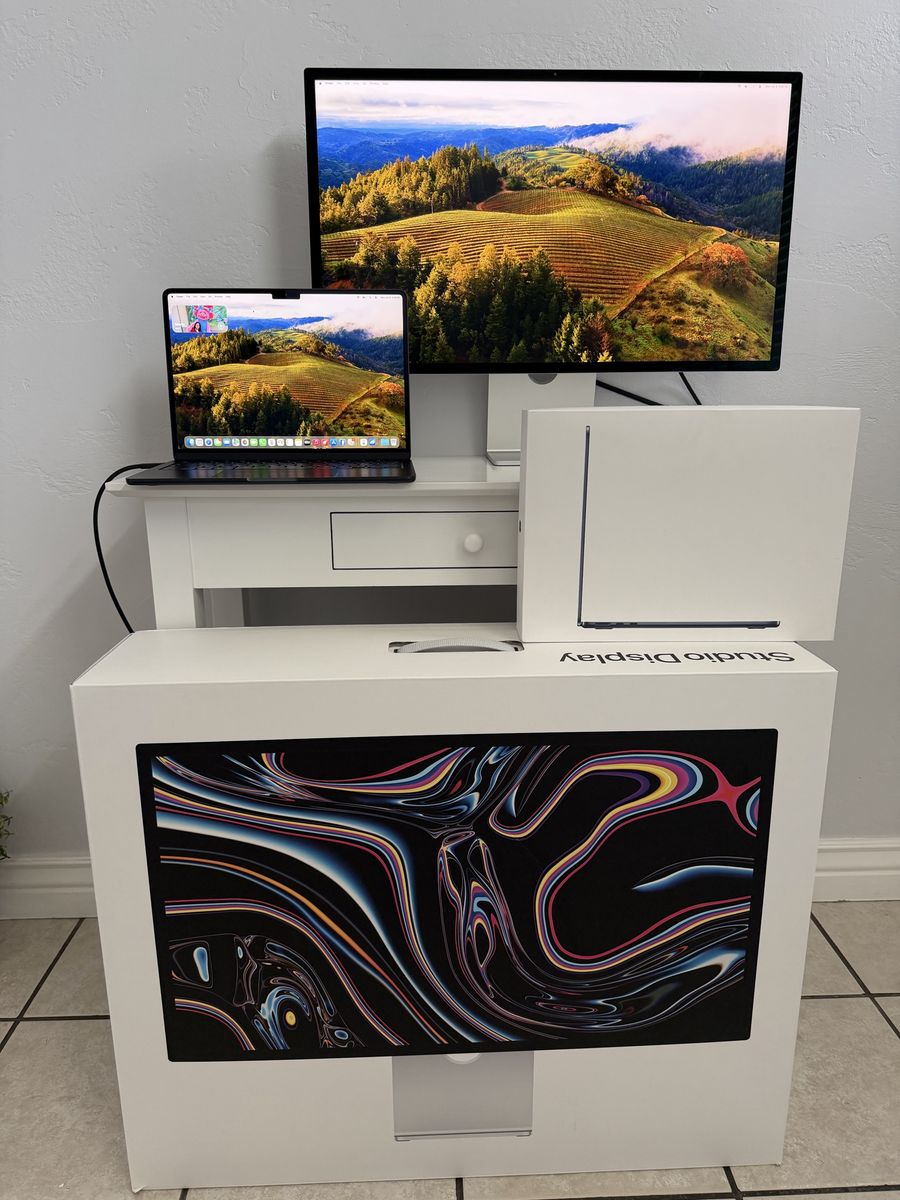 MacBook Air M5 + Apple Studio Display