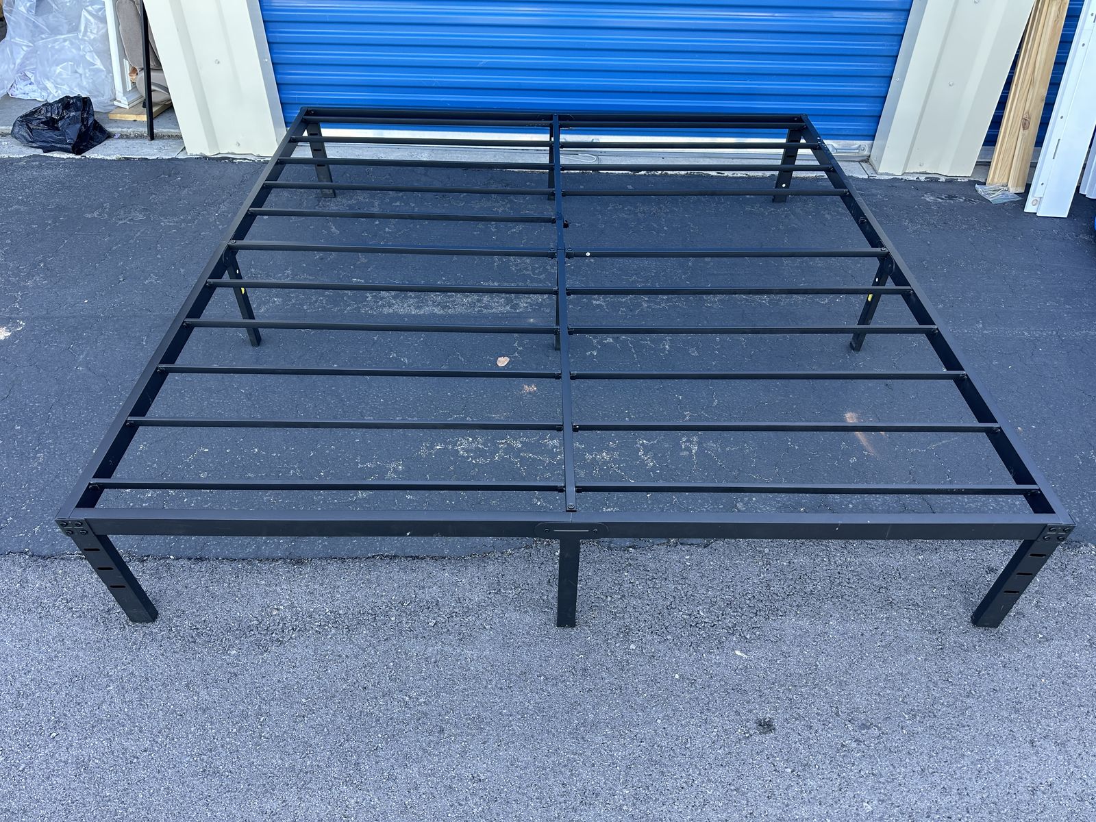 King Metal Platform Bed