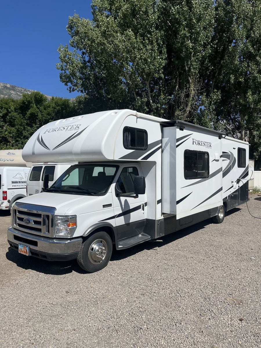 MOTORHOME FOR RENT (bunkbed Model)