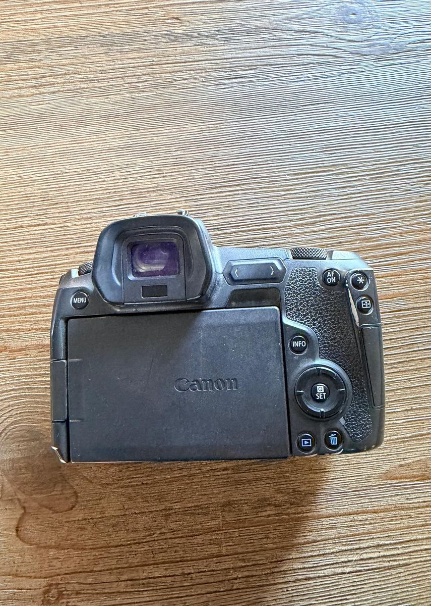 Main image 4