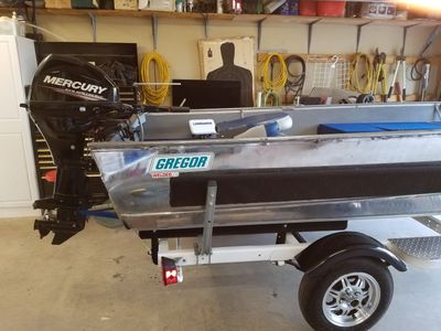 1985 15 ft Gregor Boat w/Dilly trailer