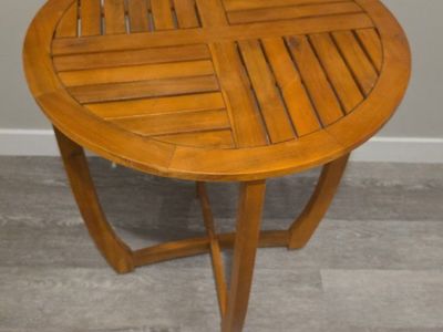 Round Wooden Outdoor Patio Bistro Accent Table with Slatted Top