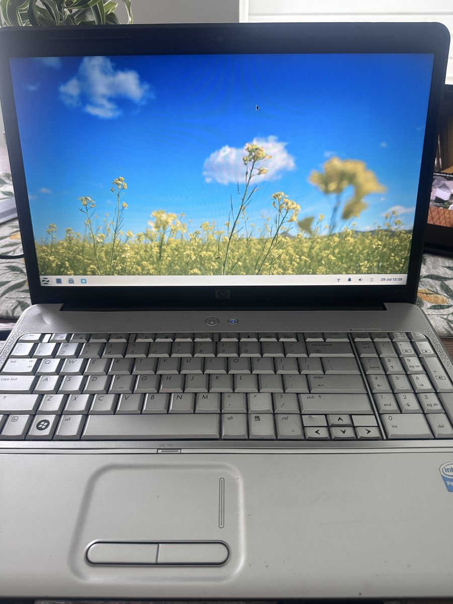 HP G60 Notebook - Intel Pentium T4200, 4GB RAM, 160GB HDD , HDMI, Linux Zorin OS installed