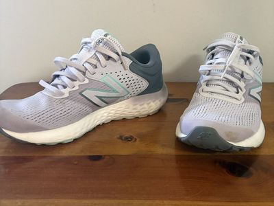 New Balance 520v7 Women's Running Shoes Size 9 - Light Purple/Grey
