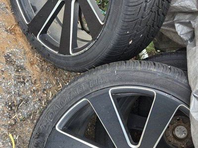 SET: 22" DUB rims 8 BALL S187 black milled & tires