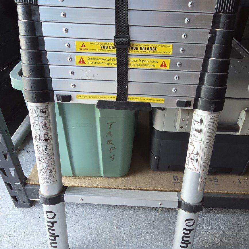 Collapsible 8ft ladder