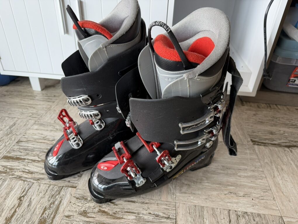 Solomon Ski Boots
