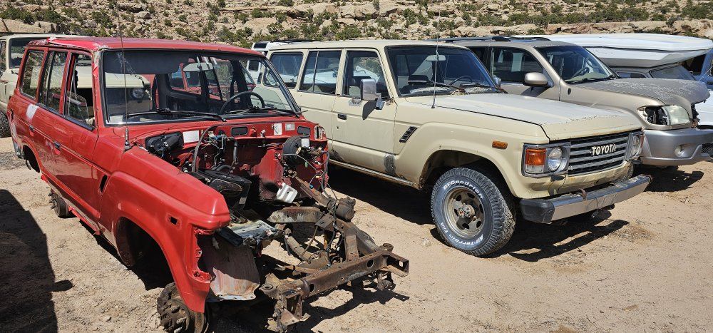 Toyota land cruiser FJ60 parts
