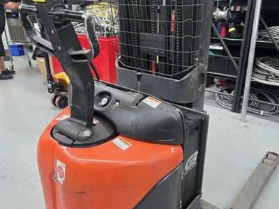 Linde EWS40 fork lift