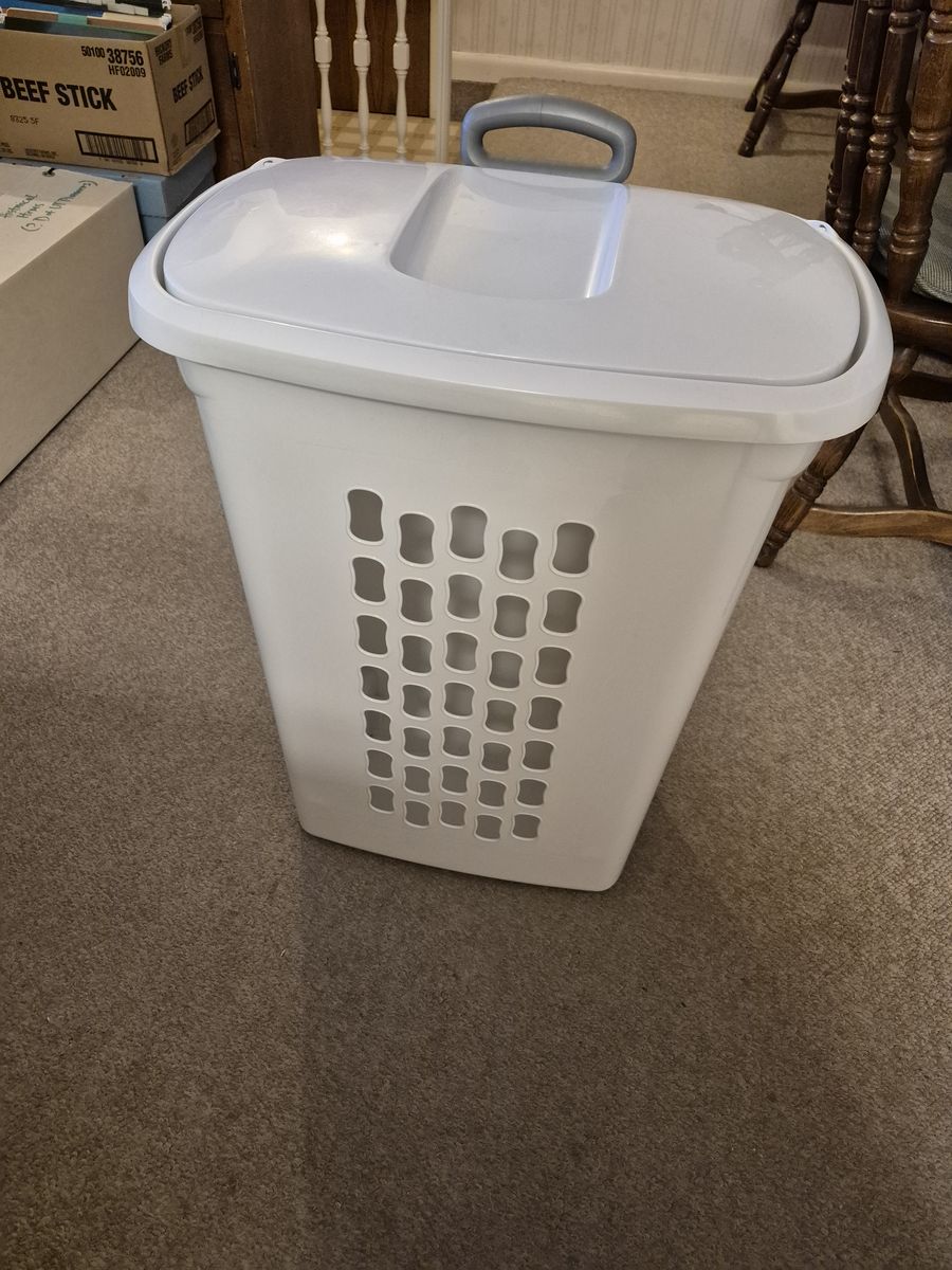 Sterilite laundry basket with wheels