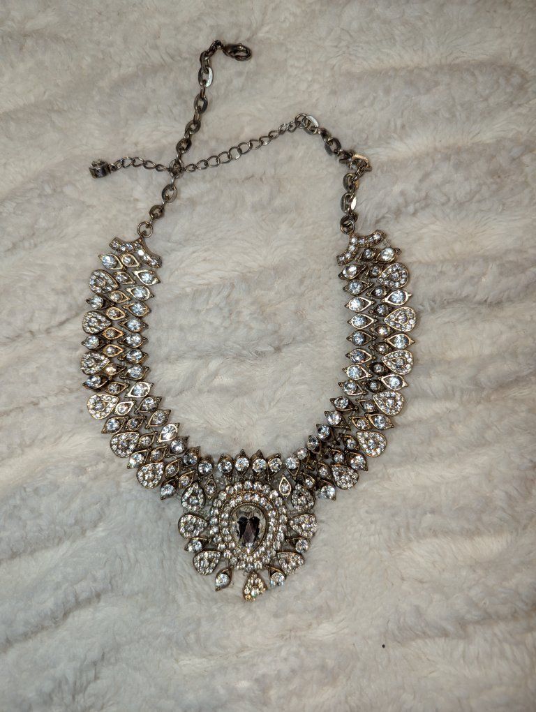 statement necklace great for bridal, formal etc