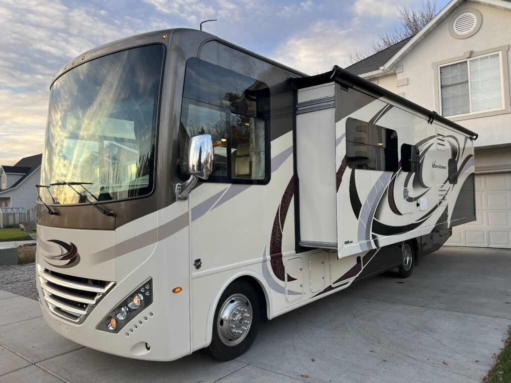 2017 Thor Hurricane M29