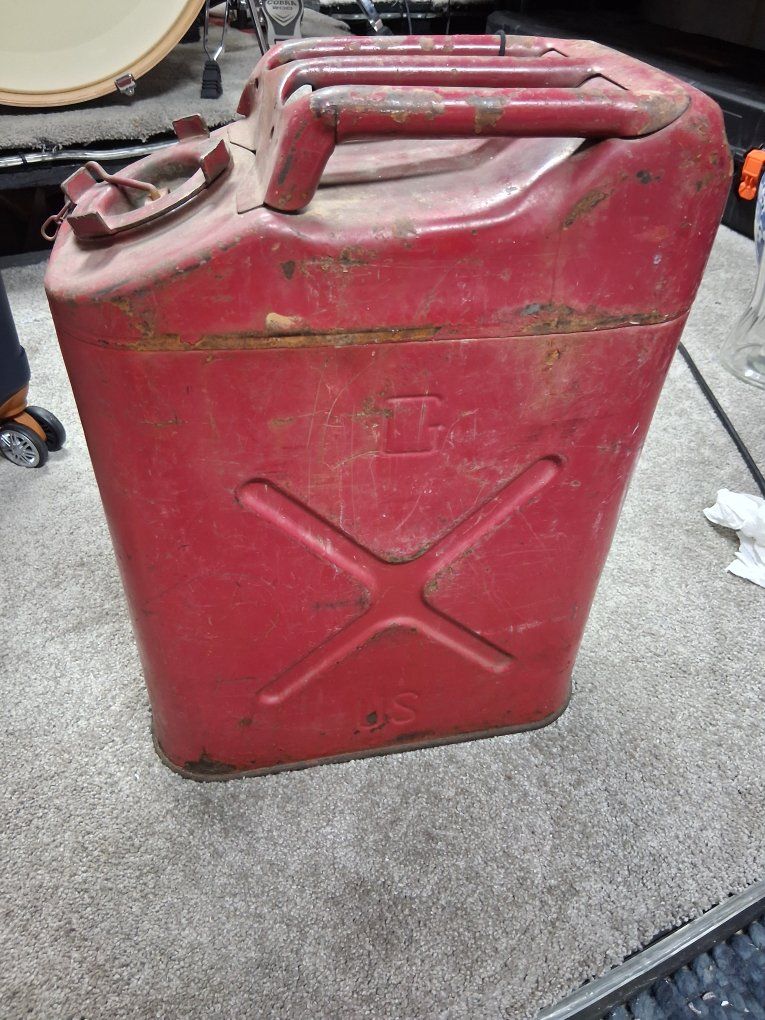 Vintage Eagle 5 Gallon Gasoline Can, Type 1, Red, Metal