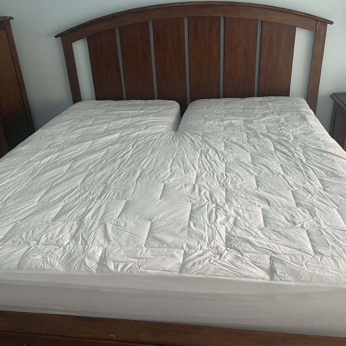 California King bedroom set, Mirrored Dresser, chest, Night stand.  Sleep by number split top mattress included.