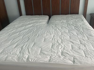 California King bedroom set, Mirrored Dresser, chest, Night stand. Sleep by number split top mattress included.