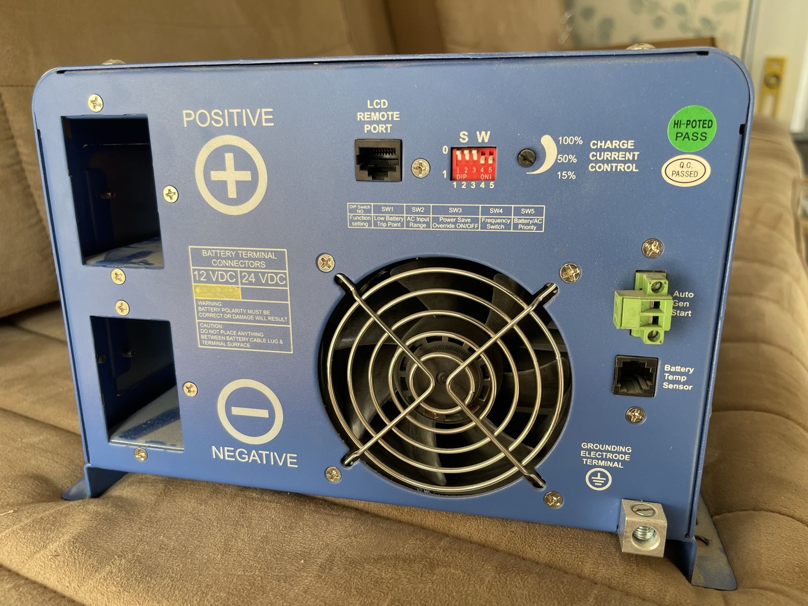 AIMS Power Pure Sine Wave Inverter Charger Blue