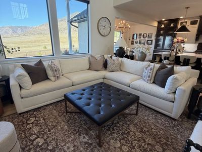 Sofa (Sectional)