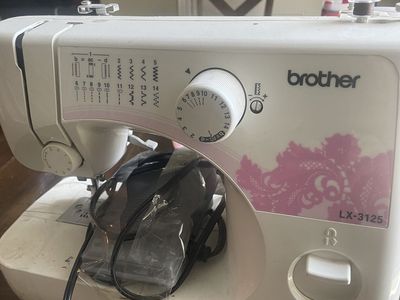 Brothers, LX3125 sewing machine with foot pedal