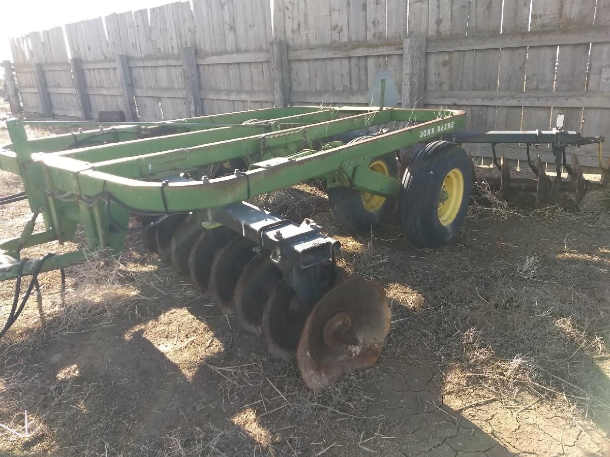 John Deere 310 Disc