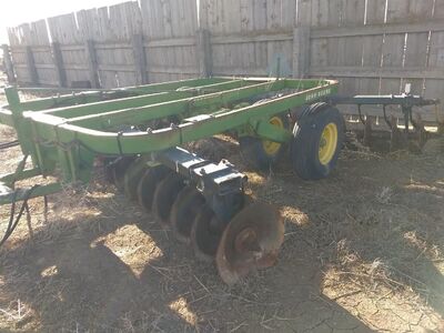 John Deere 310 Disc
