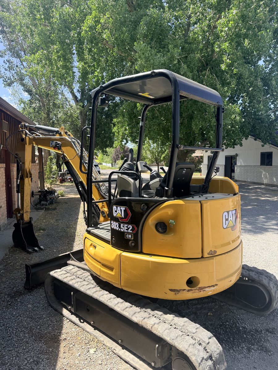 400 Hours  Powerful 2019-2020 Caterpillar 303.5E2 CR mini excavator