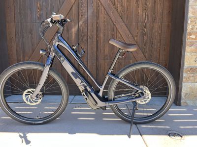 Specialized Como Electric Bike - Excellent Condition
